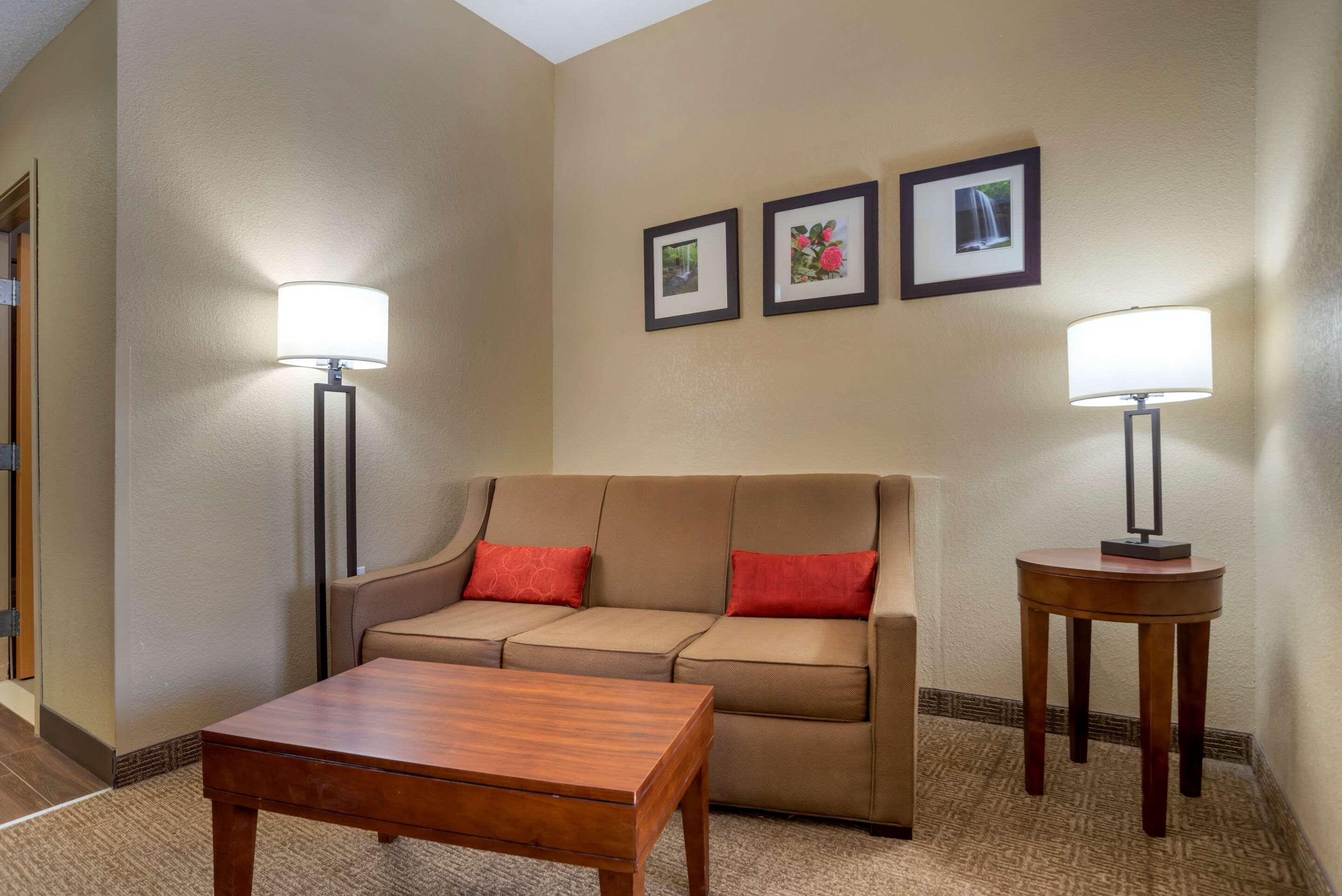 Comfort Suites Oxford I-20 Exit 188 Exteriör bild