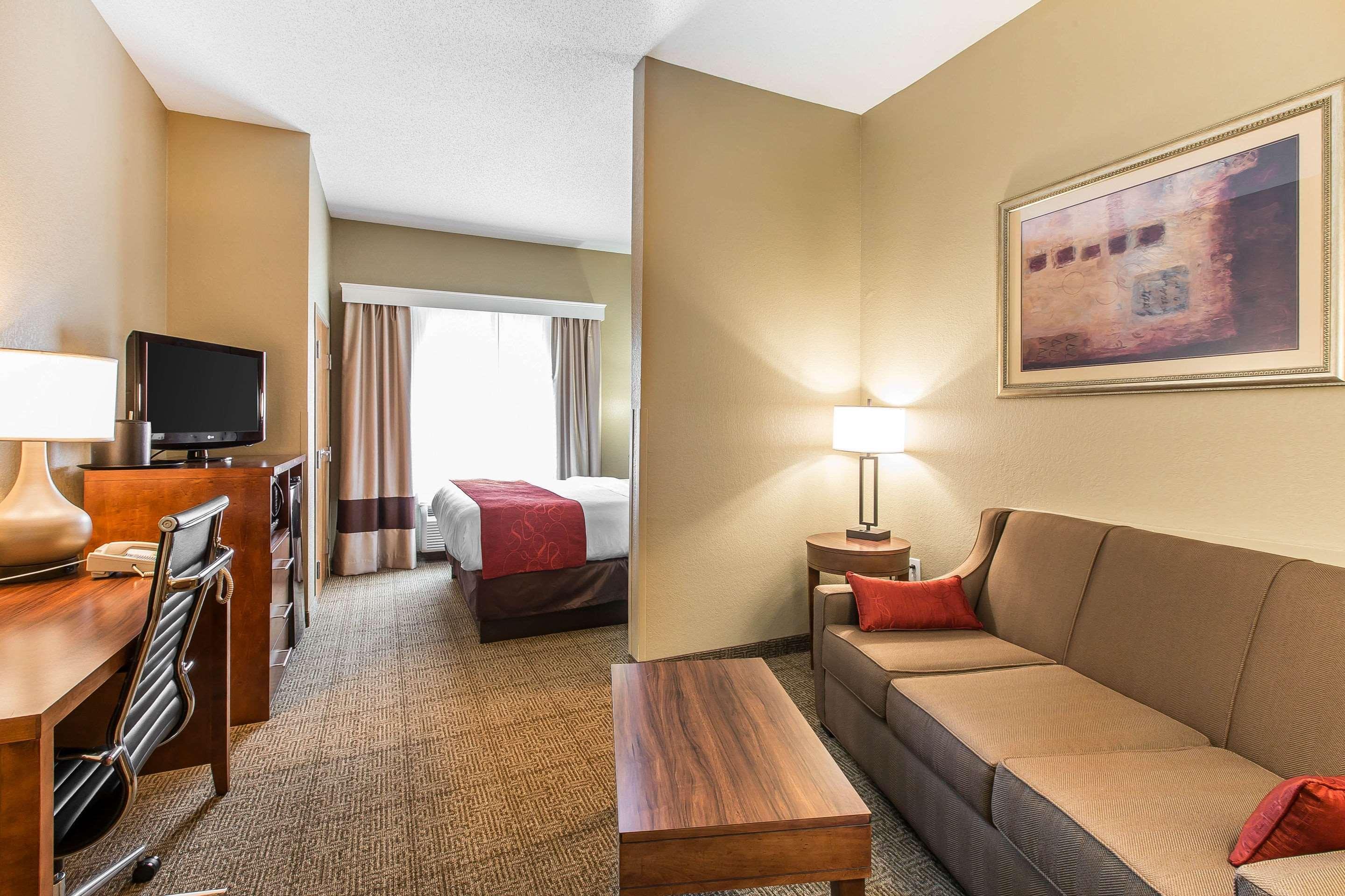 Comfort Suites Oxford I-20 Exit 188 Exteriör bild