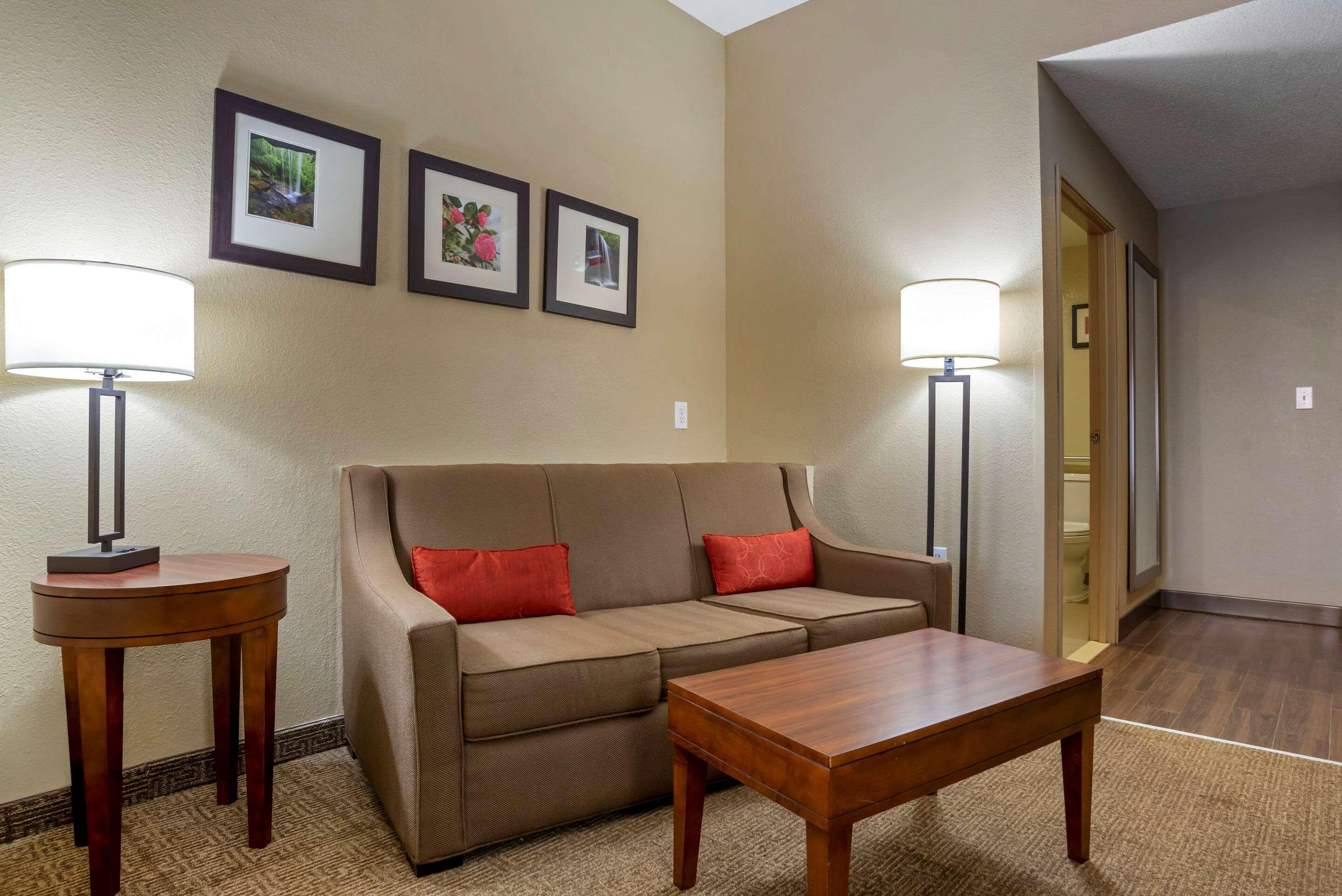 Comfort Suites Oxford I-20 Exit 188 Exteriör bild